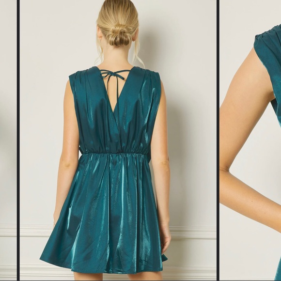 Entro Green Dress with Bow! Perfect for Holiday parties - Picture 3 of 4